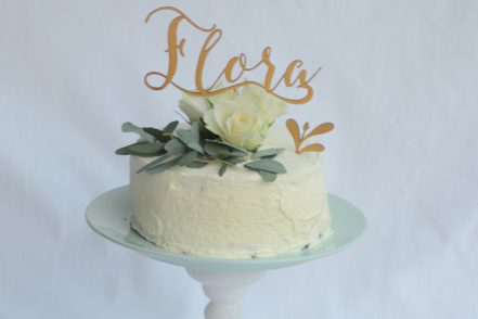 Cake Topper von SARAS als Blumendekoration